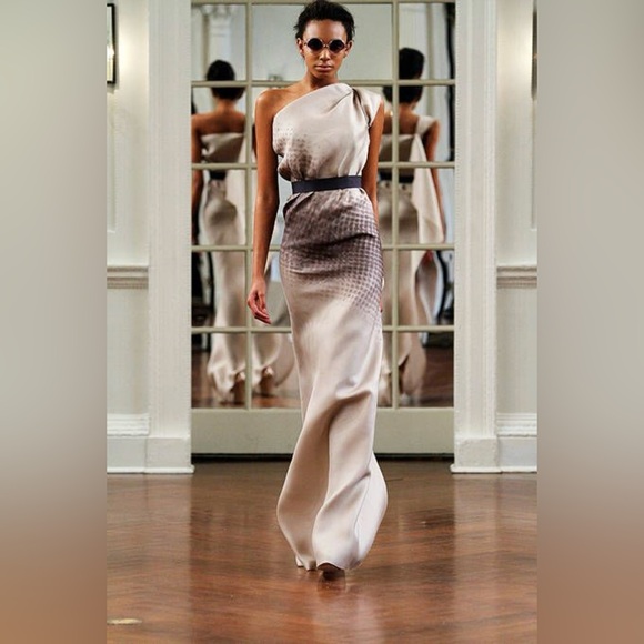 Victoria Beckham Asymmetric silk-gazar gown ($2,730) - Picture 5 of 17